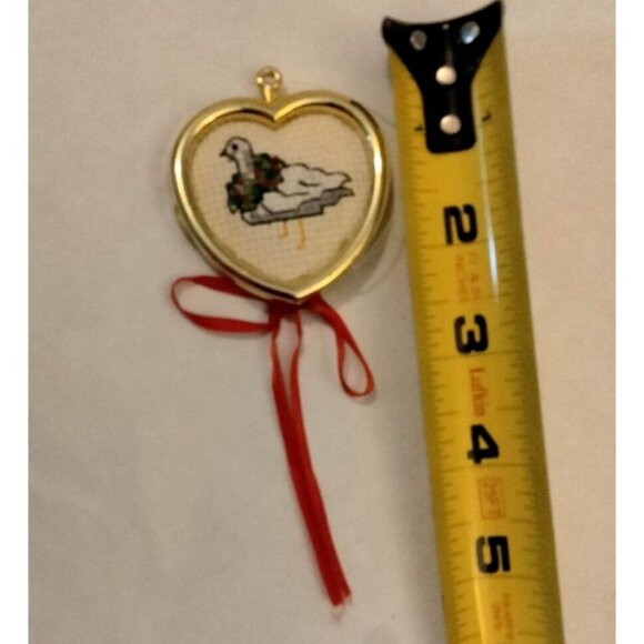 Cross Stitch Christmas Ornament Dove Goose Round 1982 Grandmillennial VTG - Picture 3 of 3